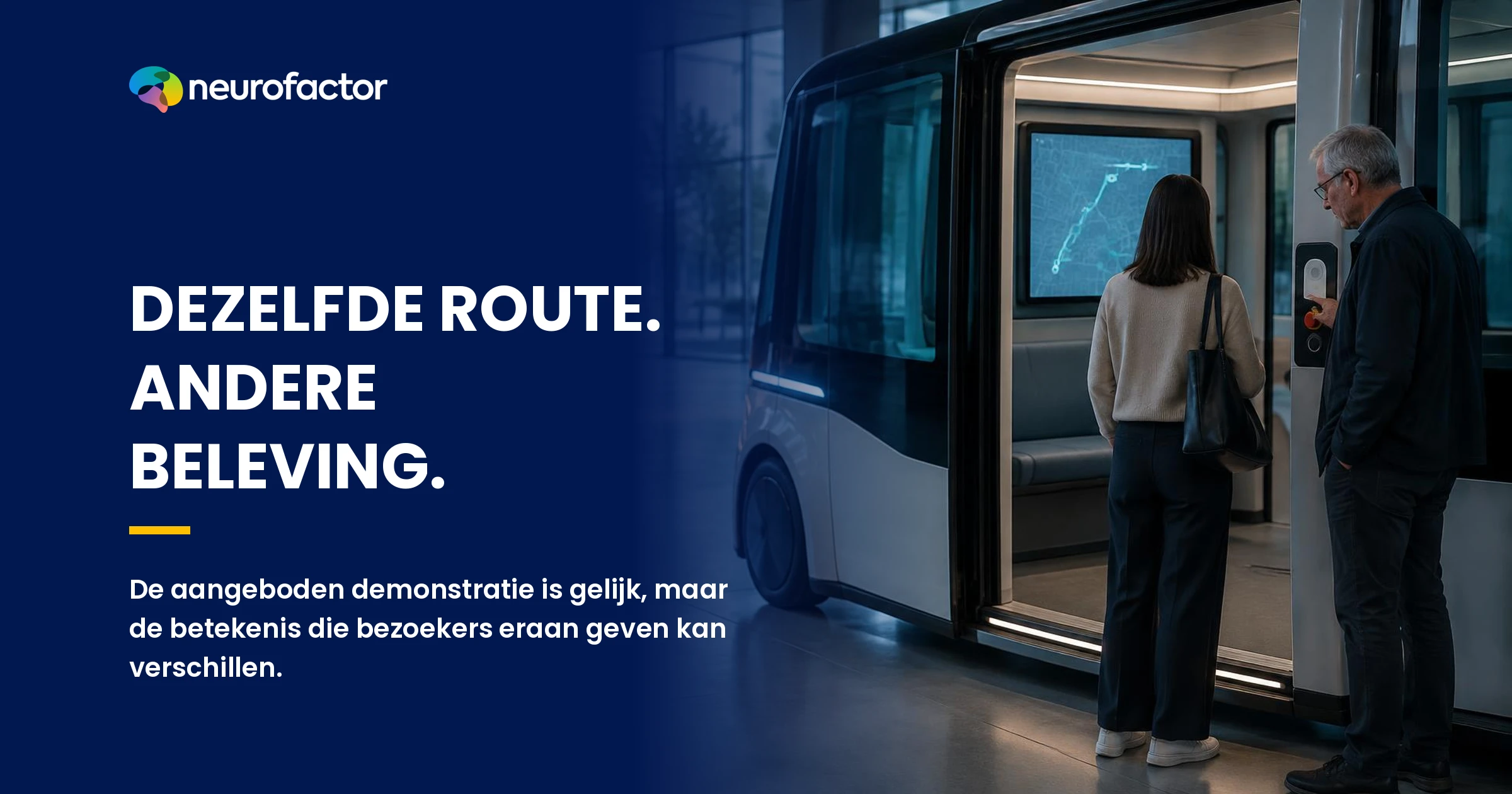 Twee bezoekers kijken naar verschillende onderdelen van dezelfde mobiliteitsdemonstratie.