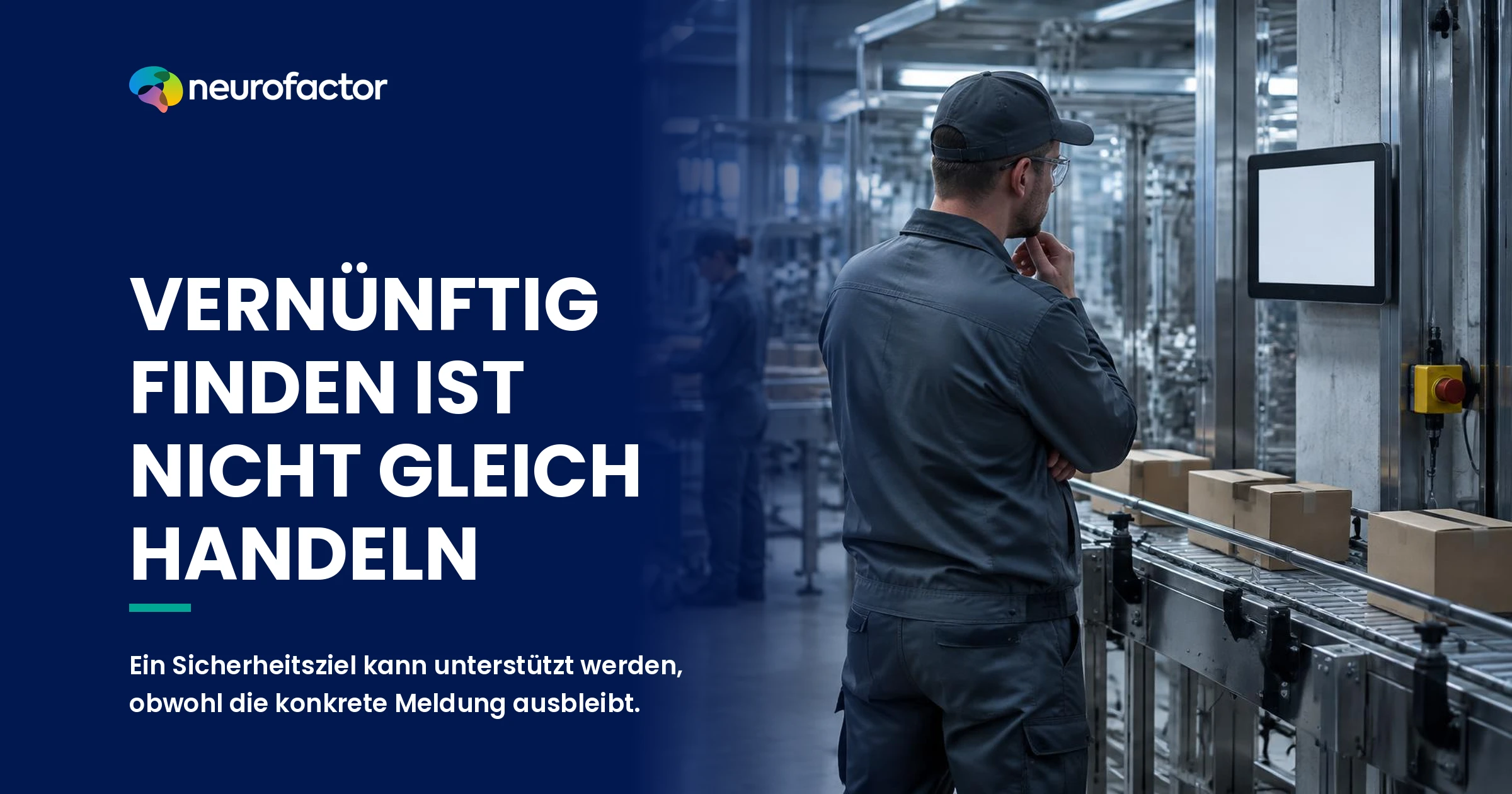 Mitarbeiter an sicher angehaltener Verpackungsanlage mit Meldebildschirm nach fiktivem Beinaheunfall.